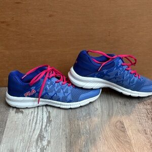 Fila Women's Athletic Shoes in Blue with Pink Laces